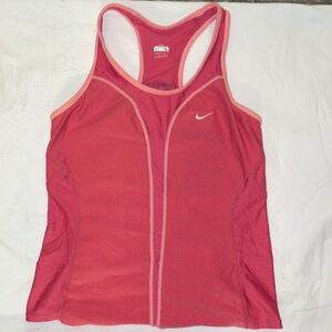 Nike top